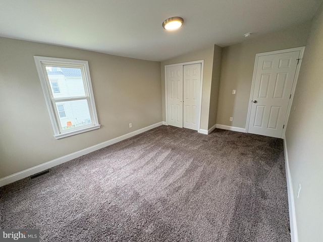 806 HIGH ST, Burlington, NJ 08016