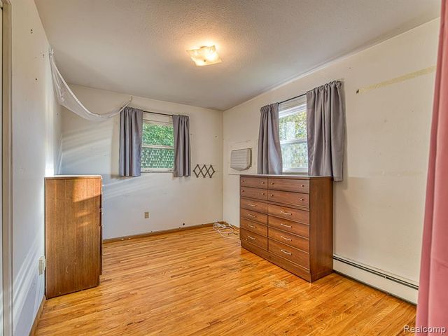 3245 Brookview Court, Adrian, MI 49221