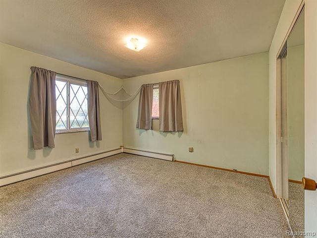 3245 Brookview Court, Adrian, MI 49221