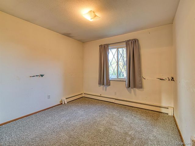 3245 Brookview Court, Adrian, MI 49221