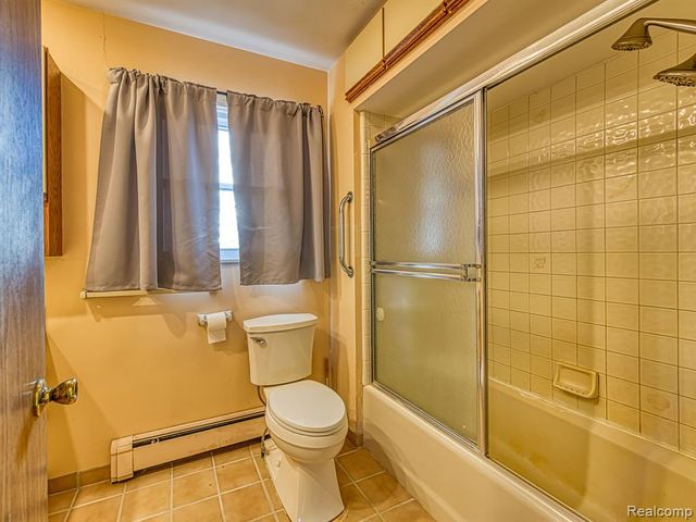 3245 Brookview Court, Adrian, MI 49221