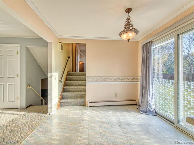 3245 Brookview Court, Adrian, MI 49221