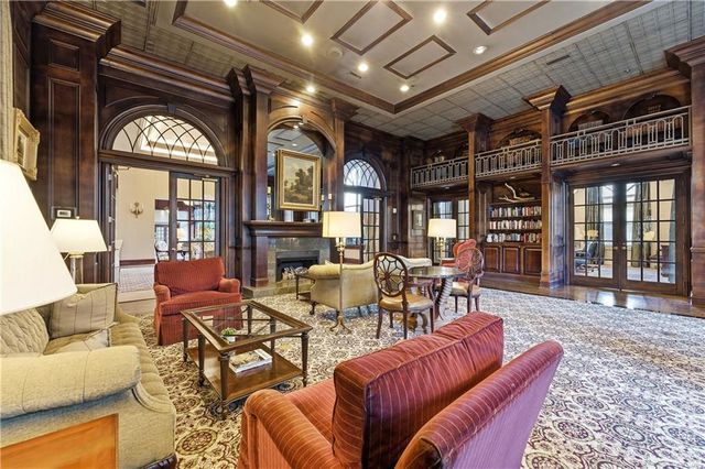 3334 Peachtree Road NE 212, Atlanta, GA 30326
