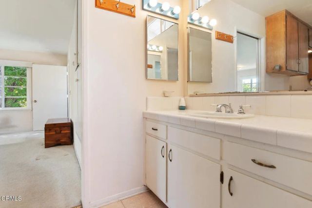 17835 Tarzana Street, Encino, CA 91316