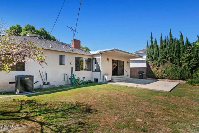 17835 Tarzana Street, Encino, CA 91316