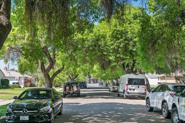 17835 Tarzana Street, Encino, CA 91316