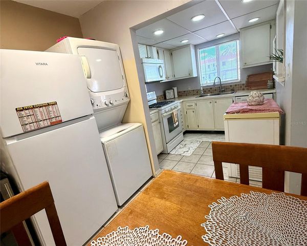 1100 MARTINIQUE DRIVE 105, Winter Haven, FL 33884