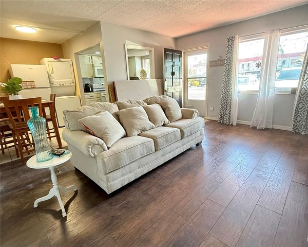 1100 MARTINIQUE DRIVE 105, Winter Haven, FL 33884
