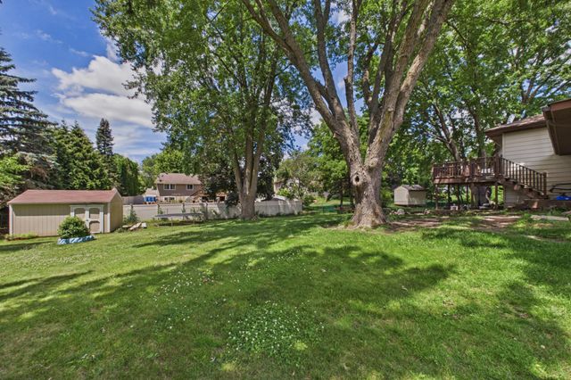 6006 Lower 131st Street Court, Apple Valley, MN 55124