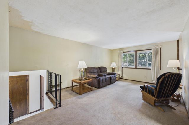 6006 Lower 131st Street Court, Apple Valley, MN 55124