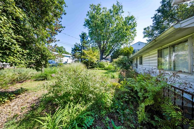 1113 Westchester Court, Evansville, IN 47710