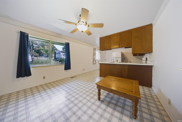 1113 Westchester Court, Evansville, IN 47710
