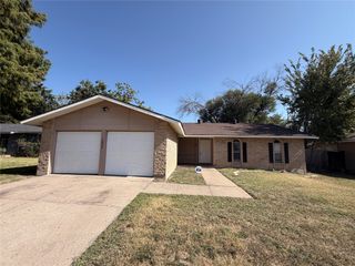 1803 Wickersham Drive, Arlington, TX 76014