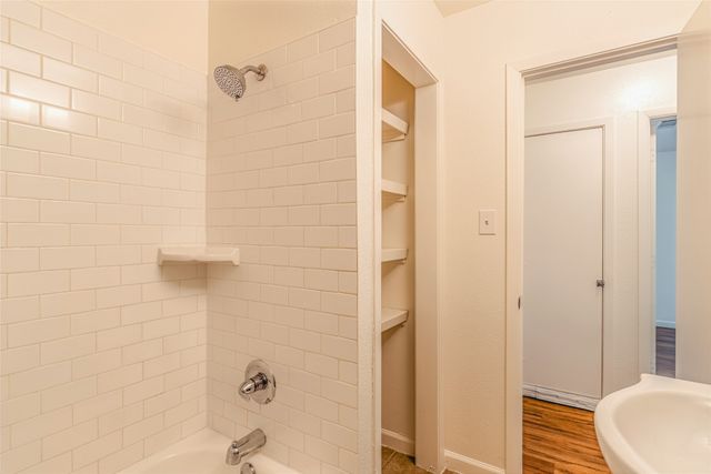 910 Tamara Lane, Grand Prairie, TX 75051