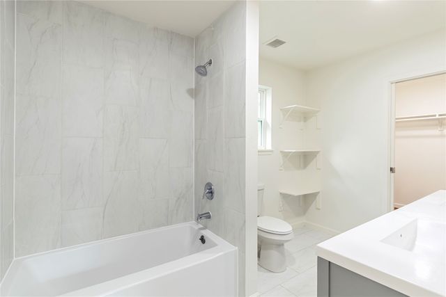 910 Tamara Lane, Grand Prairie, TX 75051