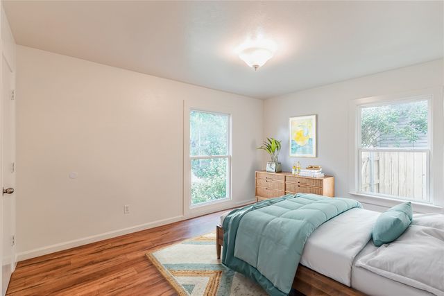 910 Tamara Lane, Grand Prairie, TX 75051