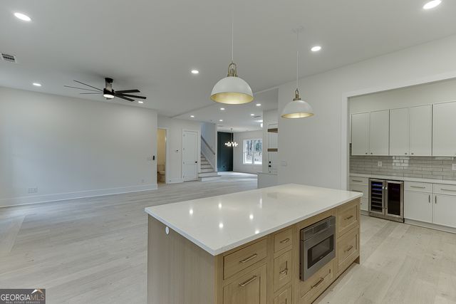 5422 Copper Creek, Flowery Branch, GA 30542