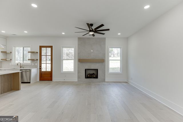 5422 Copper Creek, Flowery Branch, GA 30542