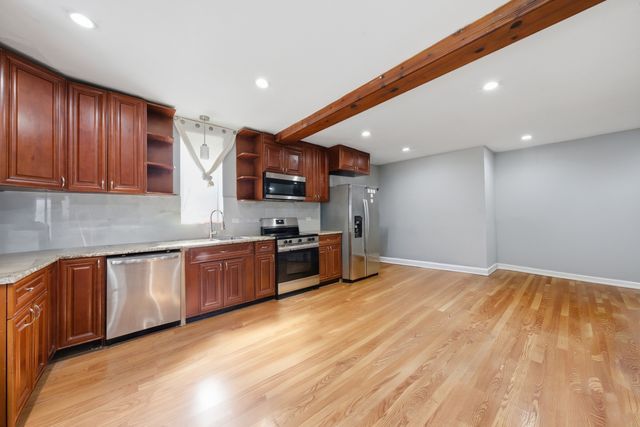 4915 W 30th Street, Cicero, IL 60804