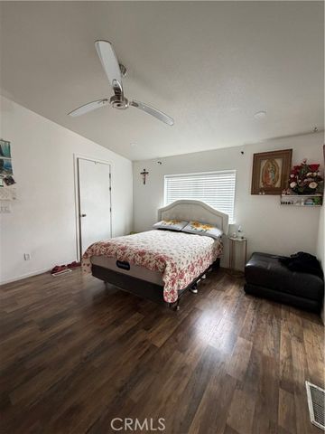 20401 Soledad Canyon Road 406, Canyon Country (santa Clarita), CA 91351