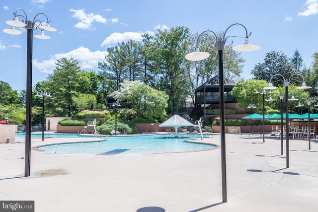307 YOAKUM PKWY #519, Alexandria, VA 22304