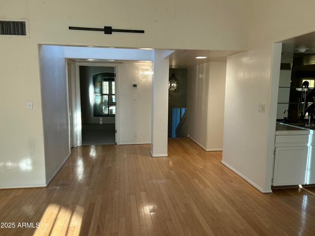 5736 N 25TH Street, Phoenix, AZ 85016