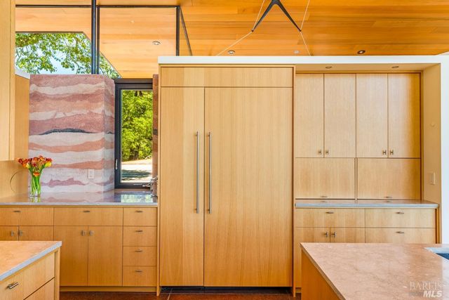 24000 Fig Tree Ln, Yorkville, CA 95494