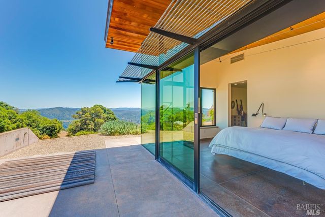 24000 Fig Tree Ln, Yorkville, CA 95494