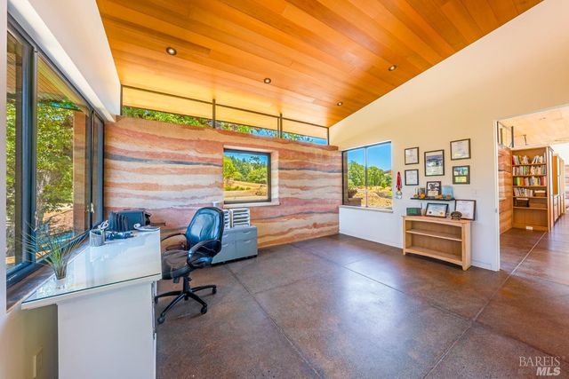 24000 Fig Tree Ln, Yorkville, CA 95494