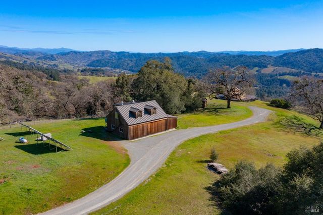 24000 Fig Tree Ln, Yorkville, CA 95494