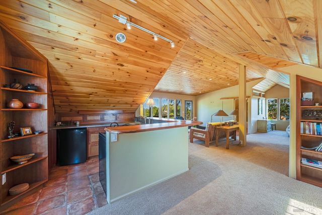 24000 Fig Tree Ln, Yorkville, CA 95494