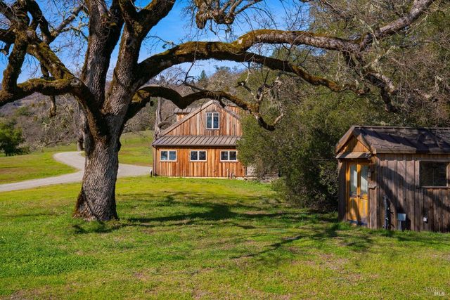 24000 Fig Tree Ln, Yorkville, CA 95494