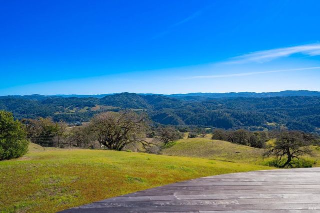 24000 Fig Tree Ln, Yorkville, CA 95494