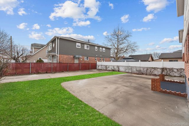 14101 255th Street, Rosedale, NY 11422