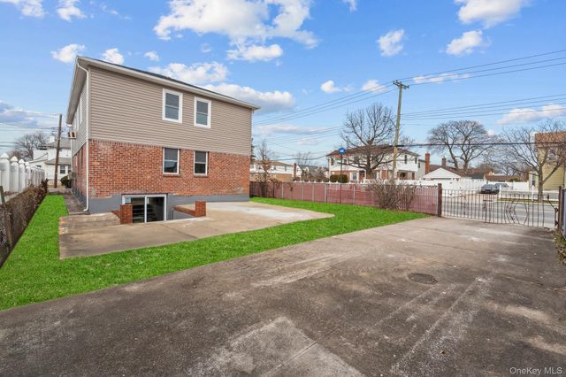 14101 255th Street, Rosedale, NY 11422