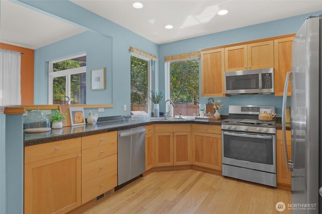 250 Pasco Drive NE, Renton, WA 98059