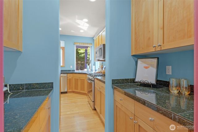 250 Pasco Drive NE, Renton, WA 98059