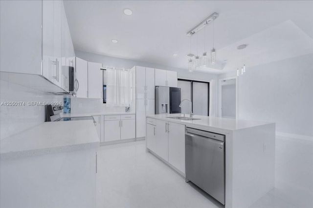 1114 NE 7th, Cape Coral, FL 33909