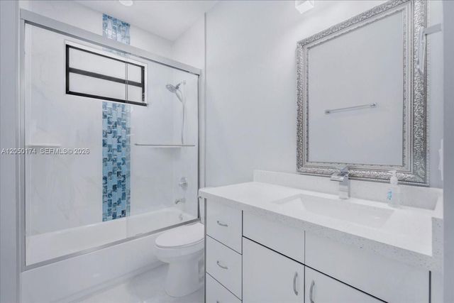 1114 NE 7th, Cape Coral, FL 33909