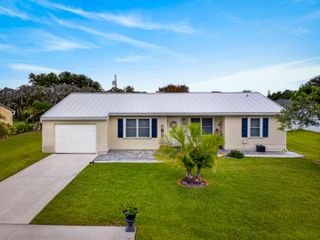 2341 SE West Blackwell Drive, Port St Lucie, FL 34952