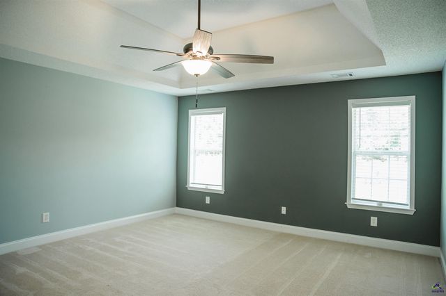 121 Spring Chase Circle, Kathleen, GA 31047