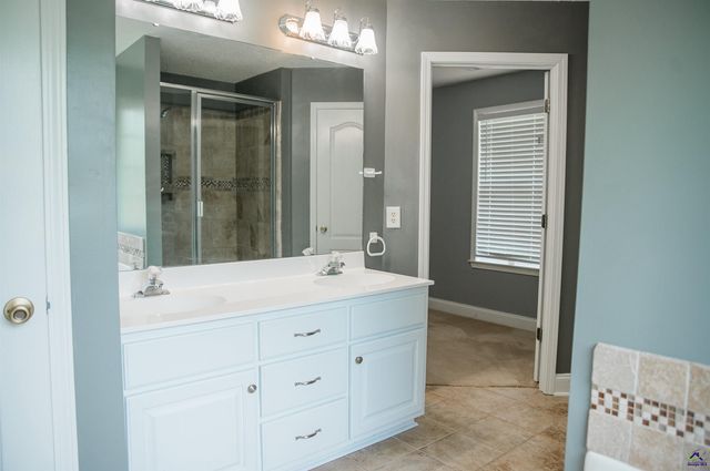 121 Spring Chase Circle, Kathleen, GA 31047