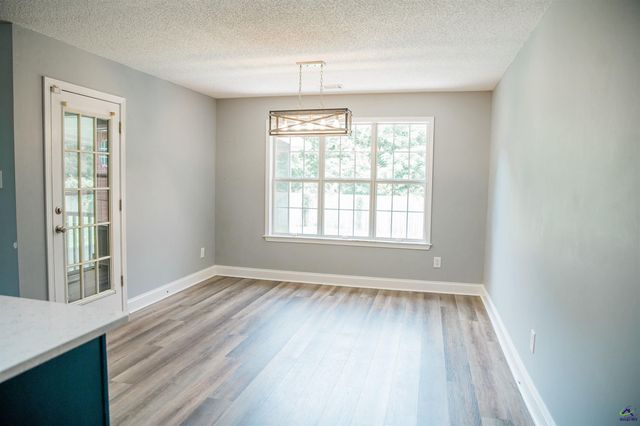 121 Spring Chase Circle, Kathleen, GA 31047