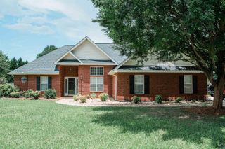 121 Spring Chase Circle, Kathleen, GA 31047