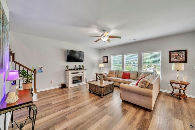 215 Tyndall Way, Perry, GA 31069