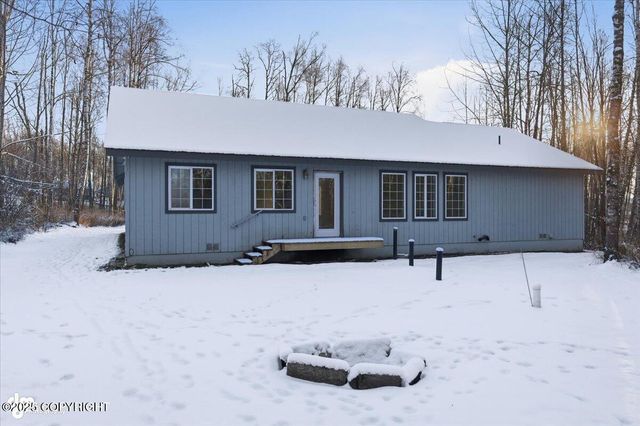 4570 S Navigators Circle, Wasilla, AK 99623