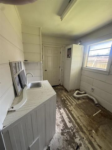 410 Foreman Avenue, Sulphur, LA 70663