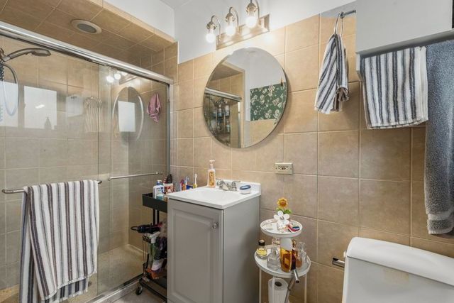 2501 N Mont Clare Avenue, Chicago, IL 60707
