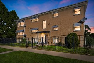 2501 N Mont Clare Avenue, Chicago, IL 60707