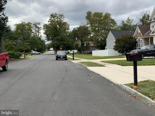 209 PULASKI AVE, Blackwood, NJ 08012